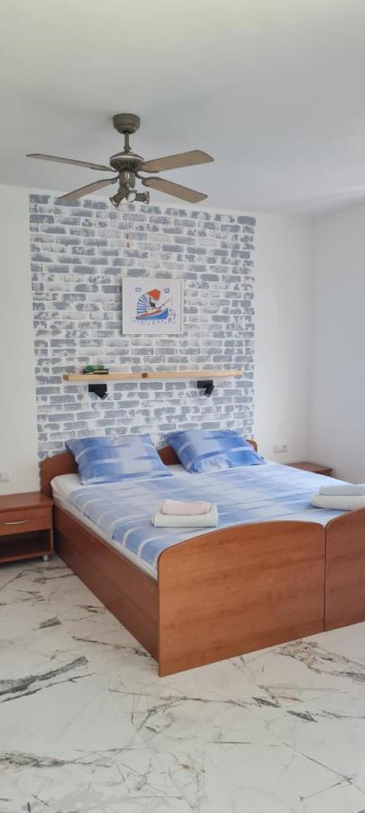 Apartmani Centar Seline Paklenica Ngoại thất bức ảnh