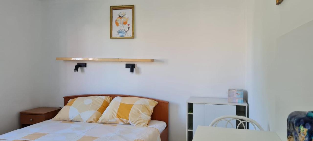 Apartmani Centar Seline Paklenica Ngoại thất bức ảnh